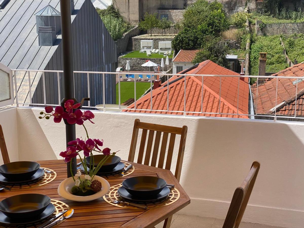 Apartamento Com Patio Na Rua Principal Da Cidade Porto Dış mekan fotoğraf